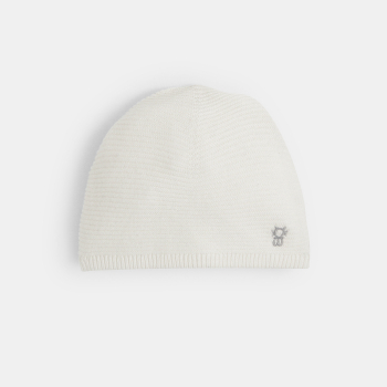 قبعة صوف مضلّعة باللون الأبيض لحديثي الولادة